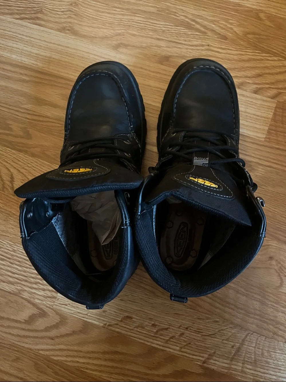 Keen Men's Black  Hiking Boots